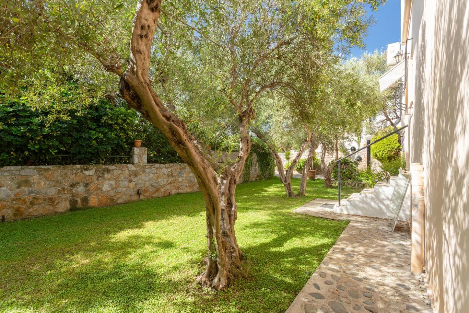 Villa Tzina *