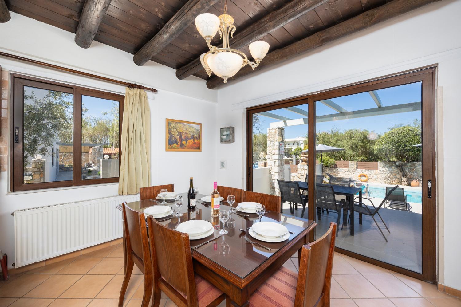 Tzina Villa Tavronitis